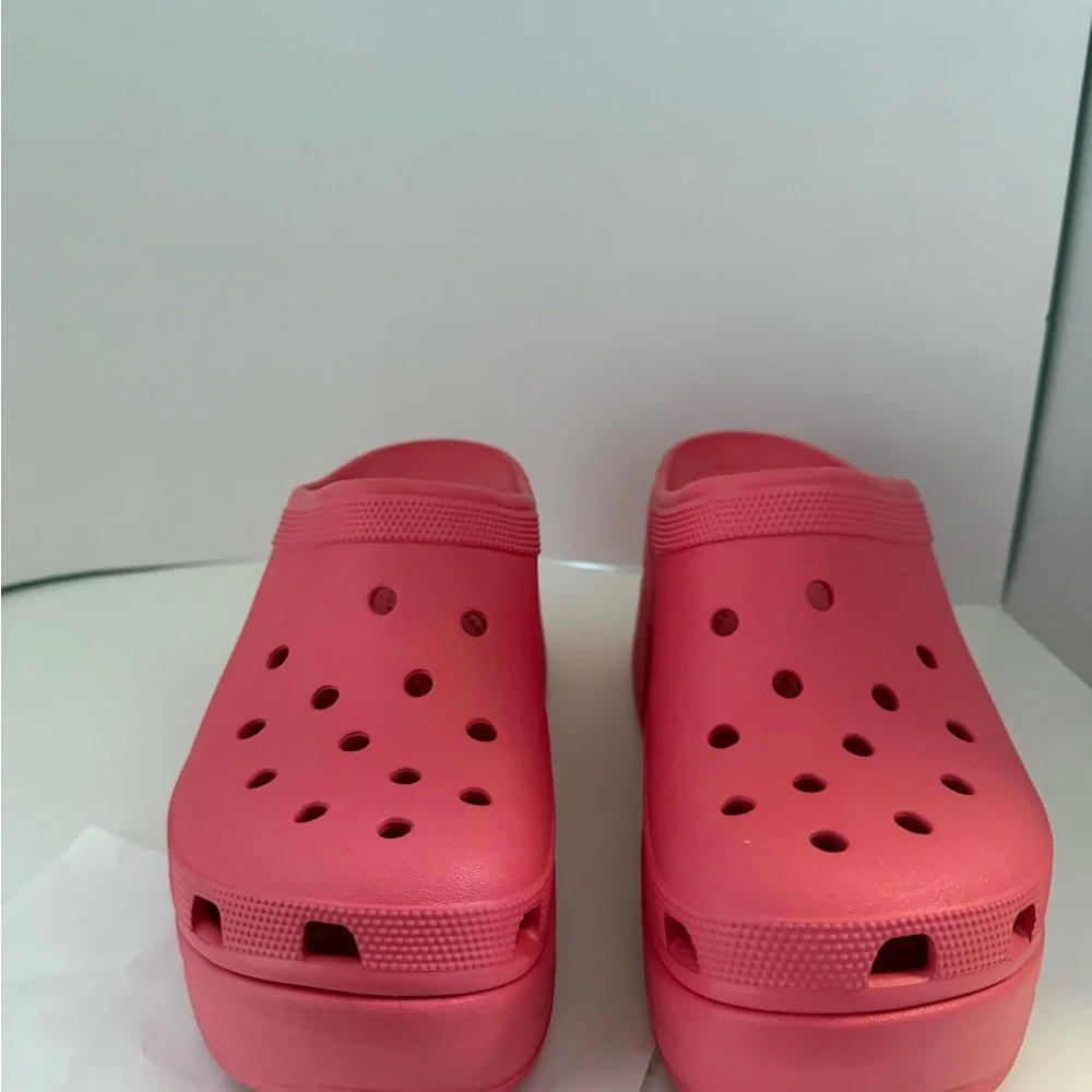 CROCS Women's Bold Pink Platform Shoes